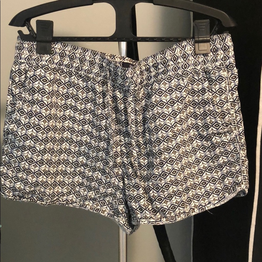 Fun gap shorts
